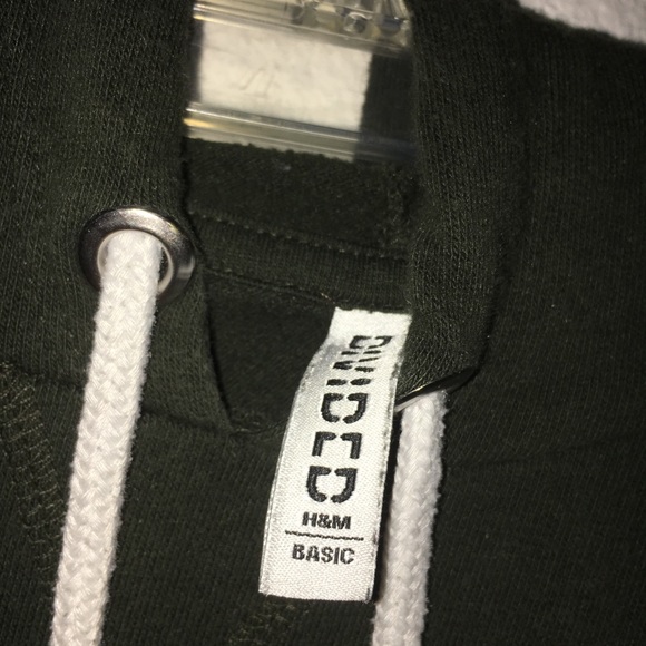 H&M CROP HOODIE - Picture 1 of 2